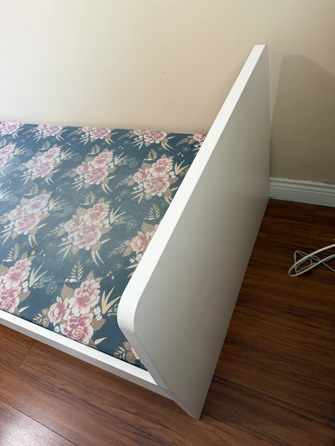 IKEA Single Bed Frame with Mattress – Great Condition - photo 2