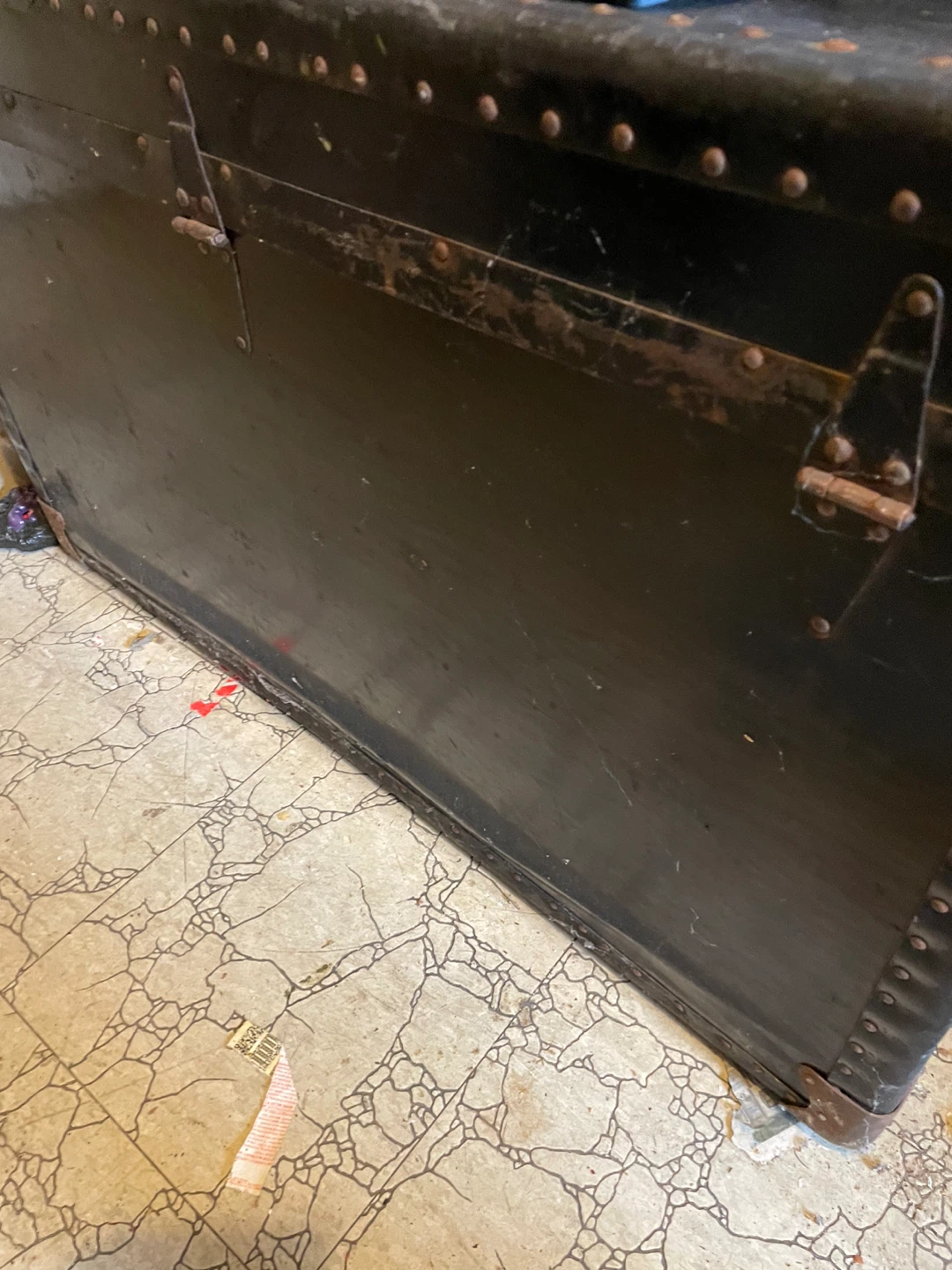 Antique steamer trunk - photo 4