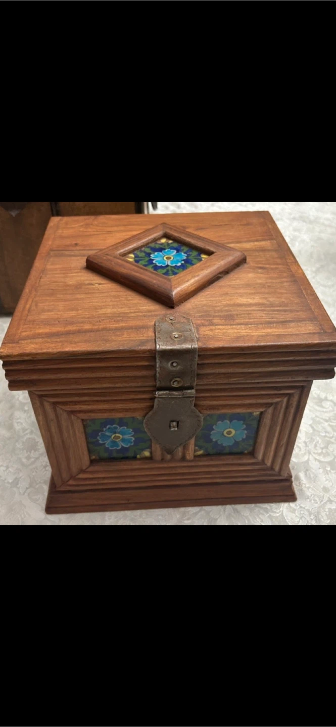 Brand new, wood Decorative box - photo 2