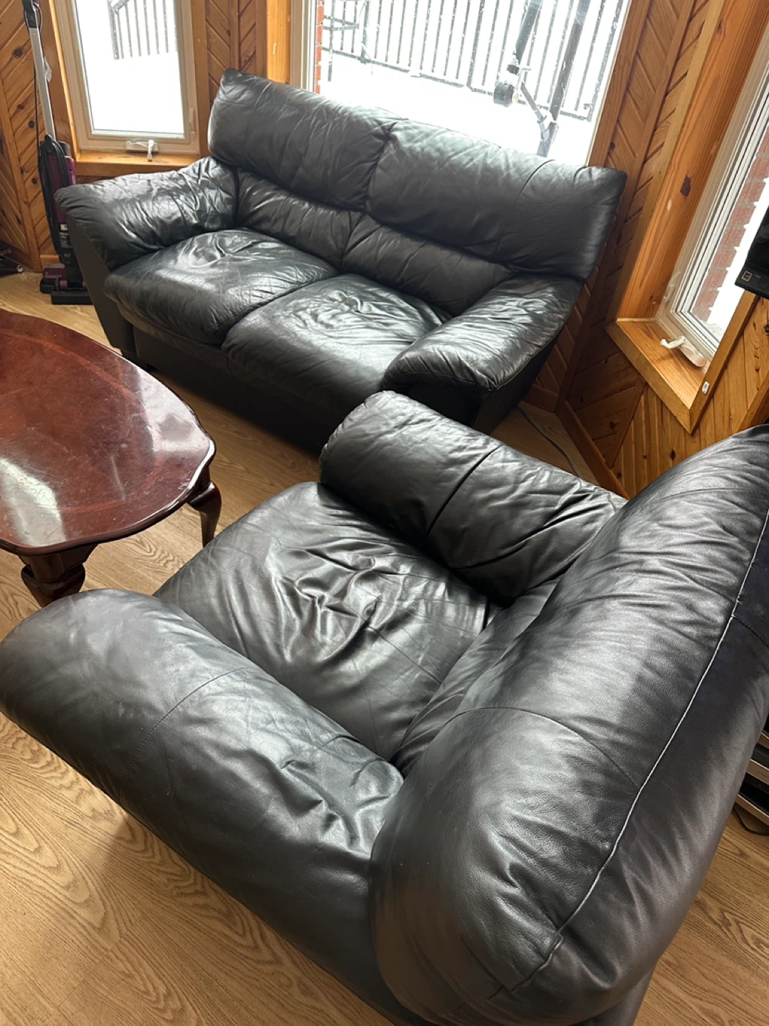 Black Genuine Leather Sofa Love seat & Chair (CAN DELIVER)