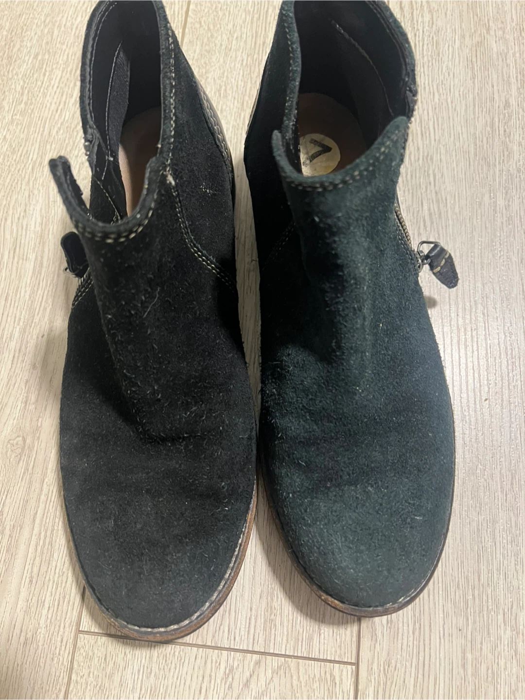 Clarks Women's Black Suede Ankle Boots - Size 7