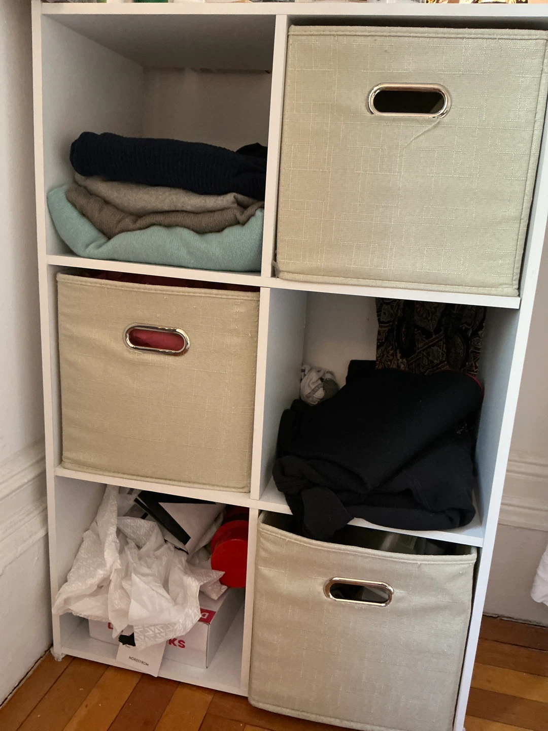 White Storage Shelf with 6 Fabric Bins - photo 3