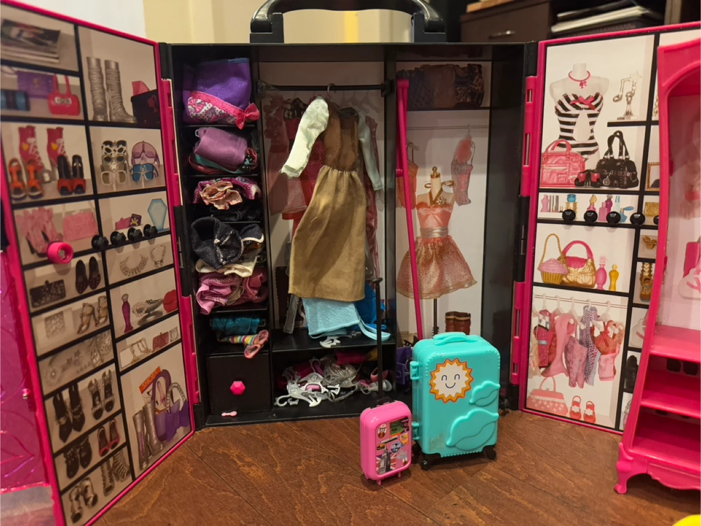 Monster High & Bratz Doll Lot + Accessories - photo 5