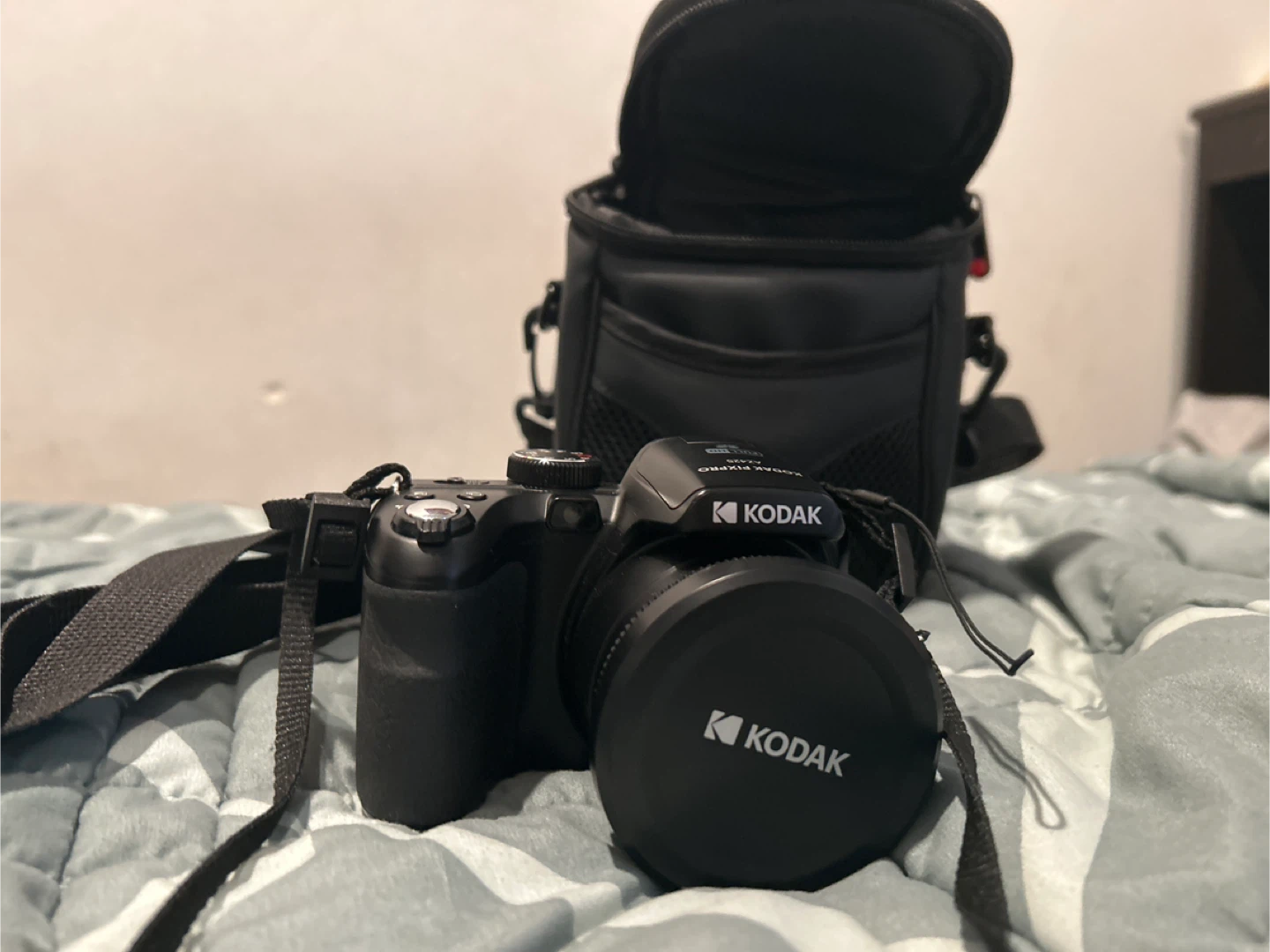 Kodak PIXPRO AZ425 - photo 3