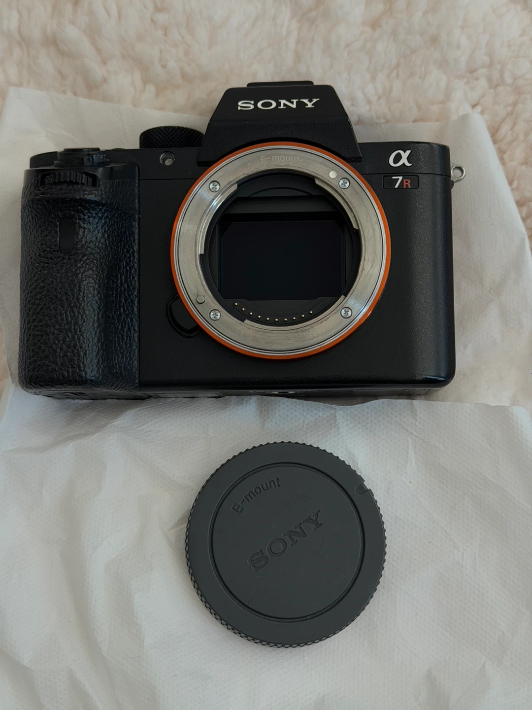 Sony a7R II Full-Frame Camera - Good Condition - photo 2
