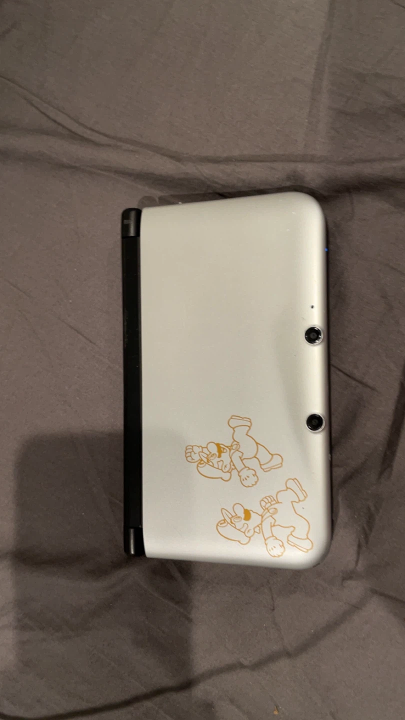 Nintendo 3DS XL Year of Luigi Edition - photo 2