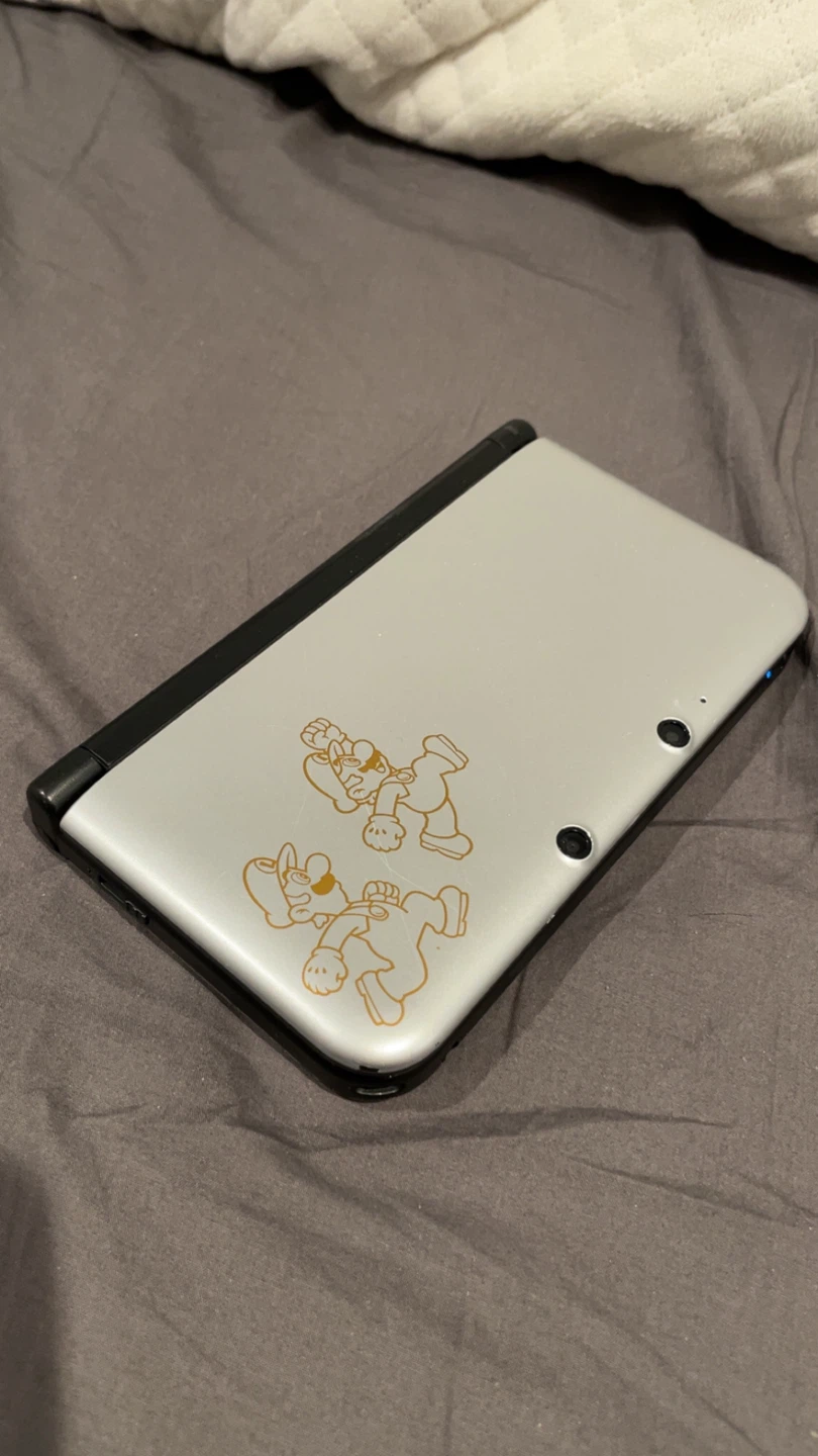 Nintendo 3DS XL Year of Luigi Edition - photo 3