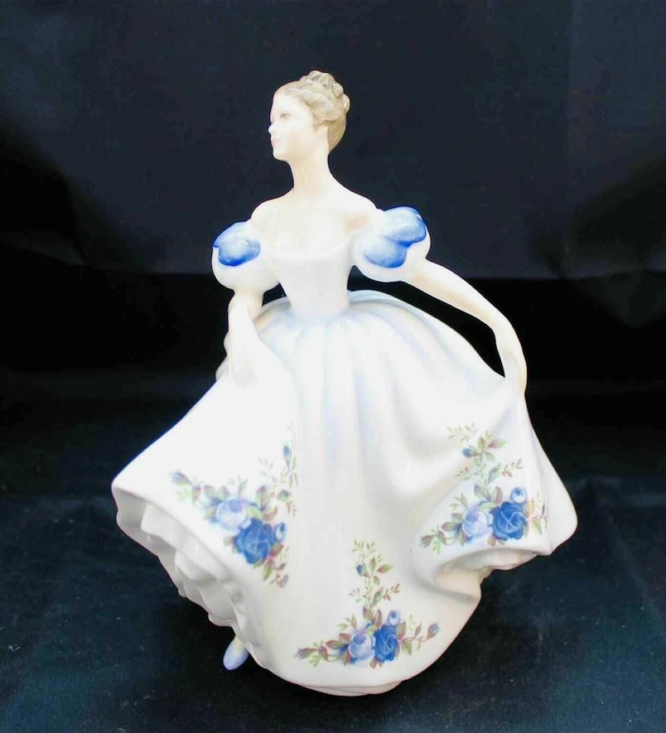 Royal Doulton Beatrice HN3263 Figurine - photo 5