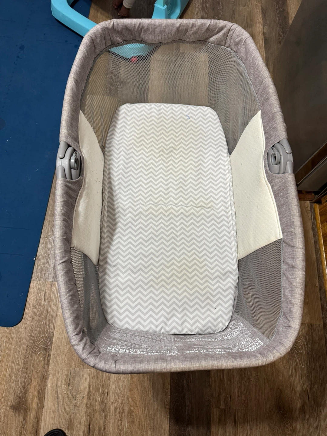 Evenflo Bassinet - Grey - photo 4