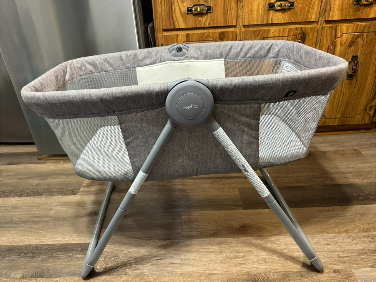 Evenflo Bassinet - Grey - photo 3