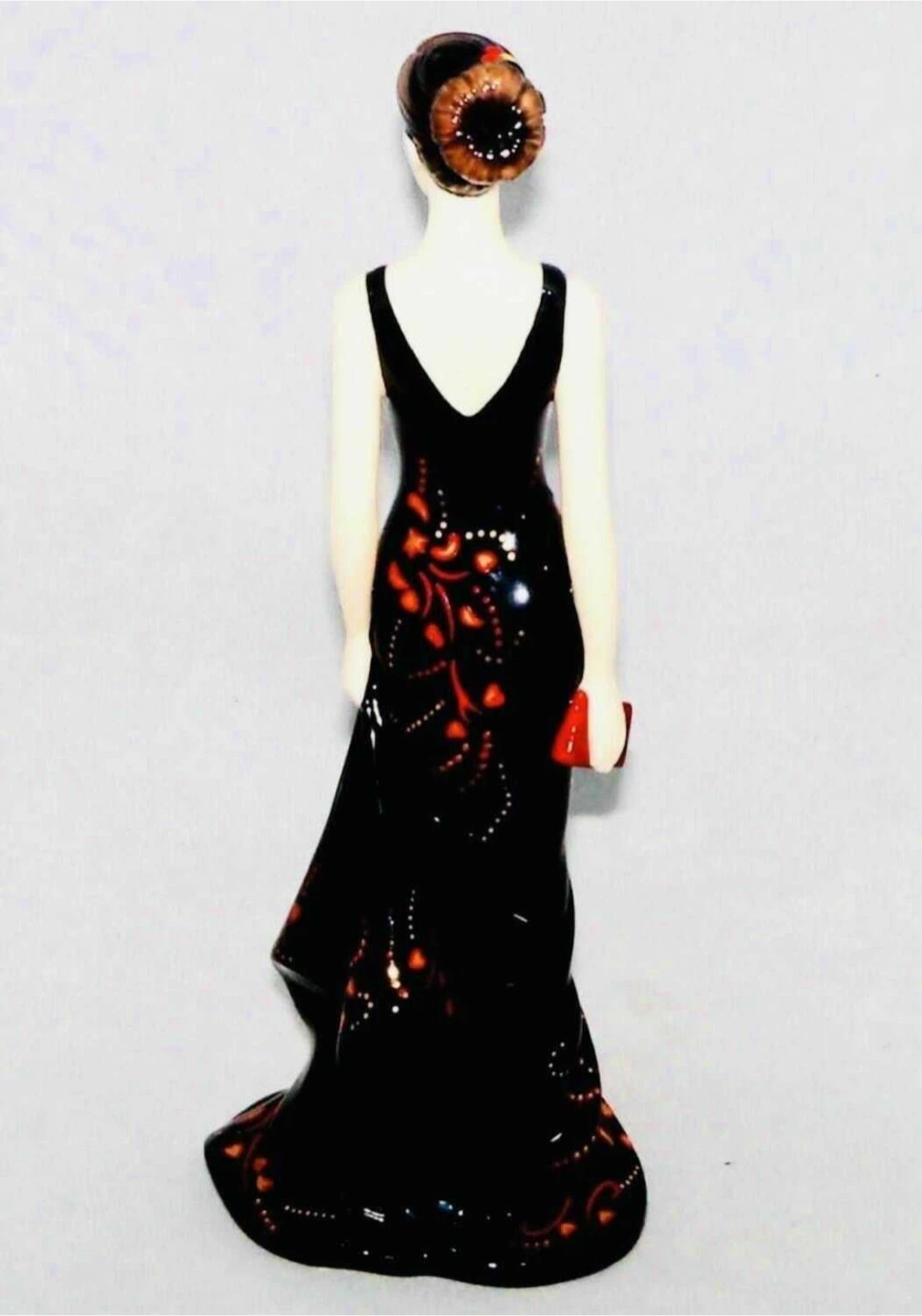 Royal Doulton 'Holly' Figurine - photo 4