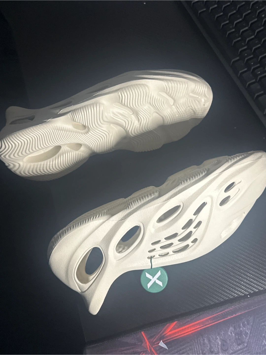 Adidas Yeezy Foam Runner - photo 2