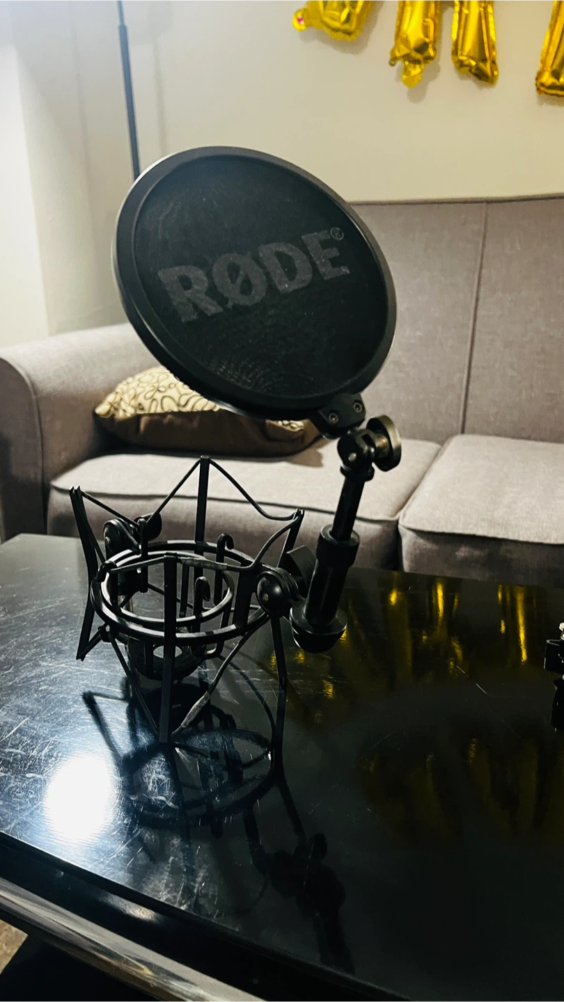Rode Microphone Pop Filter & Ukulele - photo 4