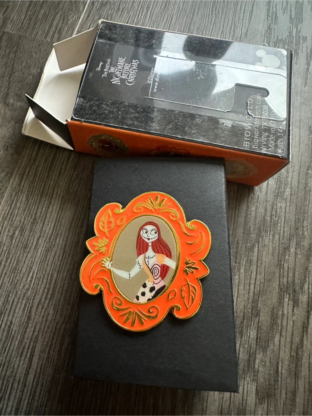 The Nightmare Before Christmas Enamel Pin - photo 2