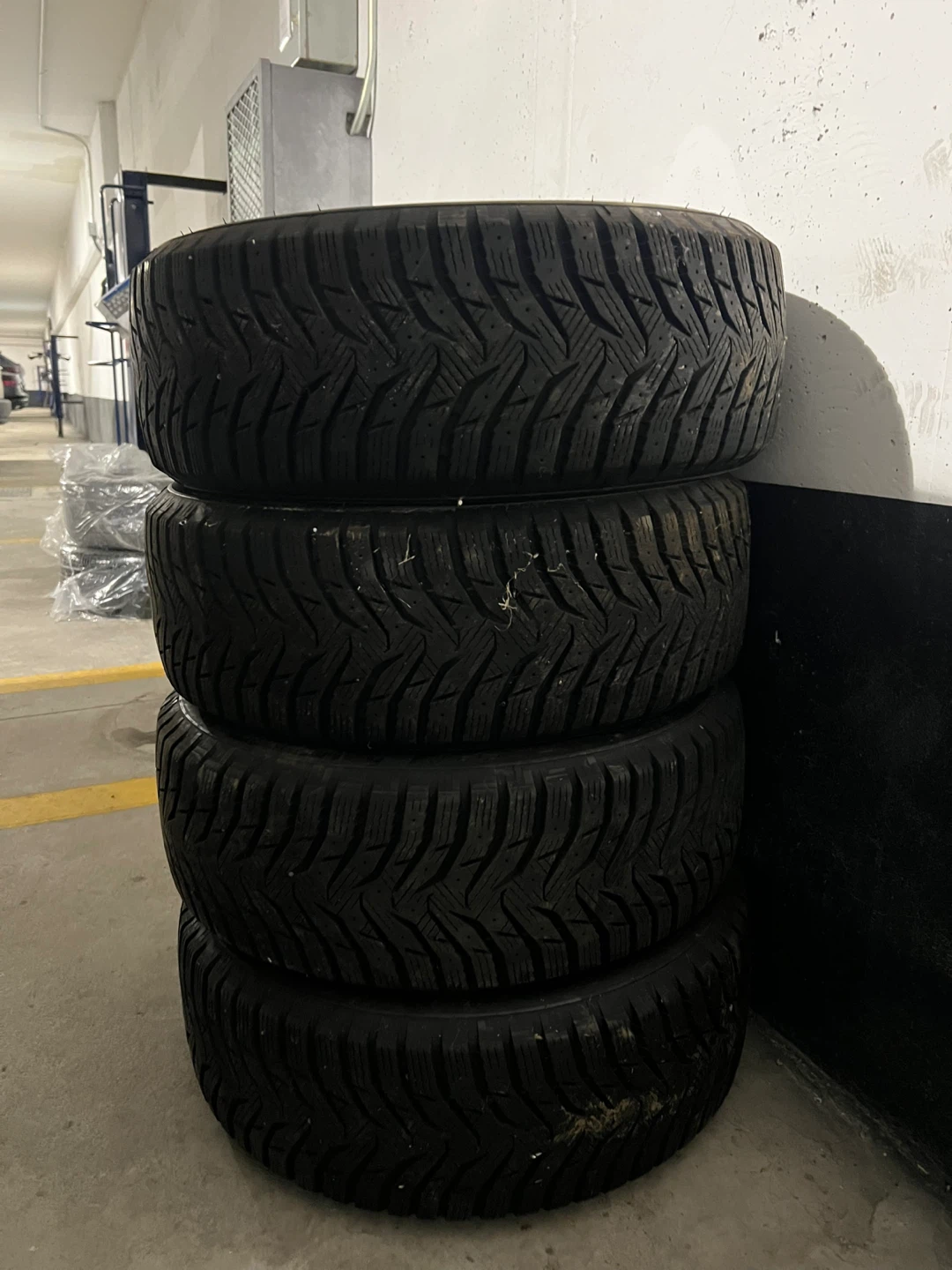 Kumho WinterCraft Ice 205/55R16 91T Tires