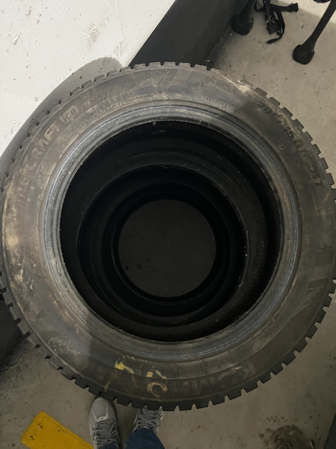 Kumho WinterCraft Ice 205/55R16 91T Tires - photo 3
