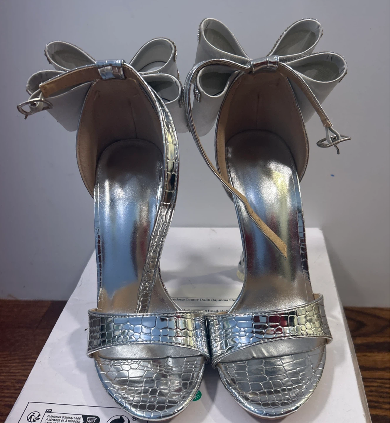 Silver Heels with Bow Detail - Size 36 - photo 2