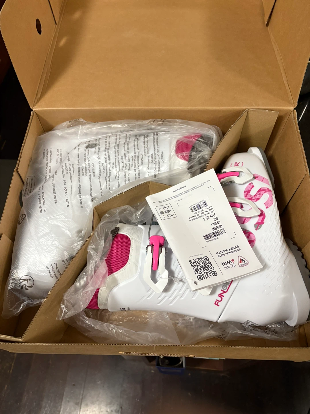 New Rossignol Fun Girl 4 Ski Boots - Size 25.5