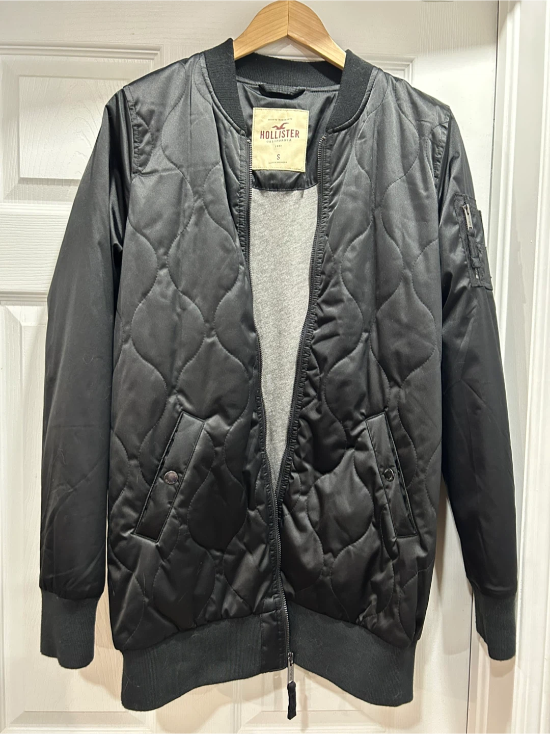 Hollister Black Bomber Jacket, Size S - photo 3