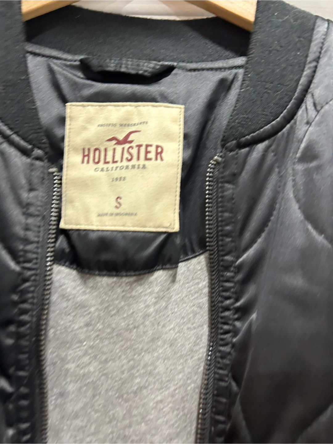 Hollister Black Bomber Jacket, Size S - photo 2
