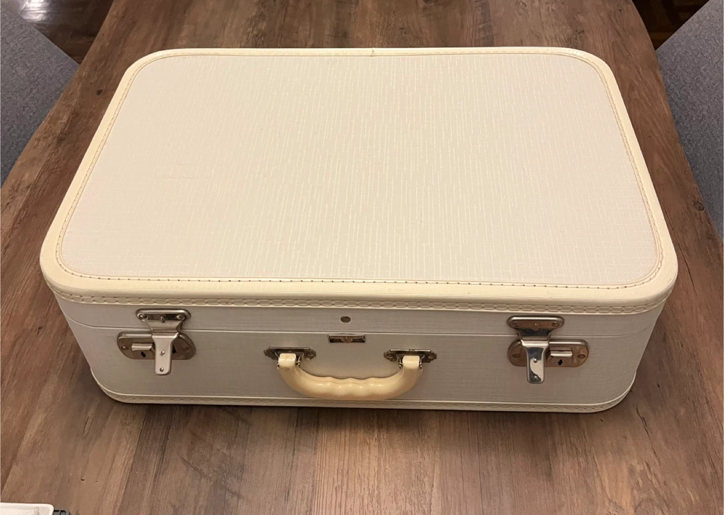 Christie Baggage Vintage Suitcase