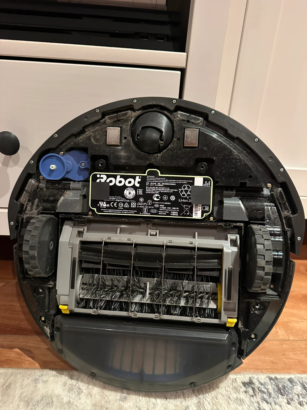 Roomba 695 as is - photo 3