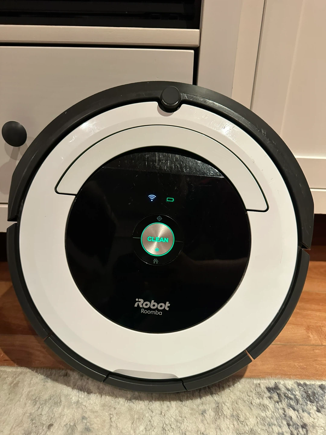 Roomba 695 as is
