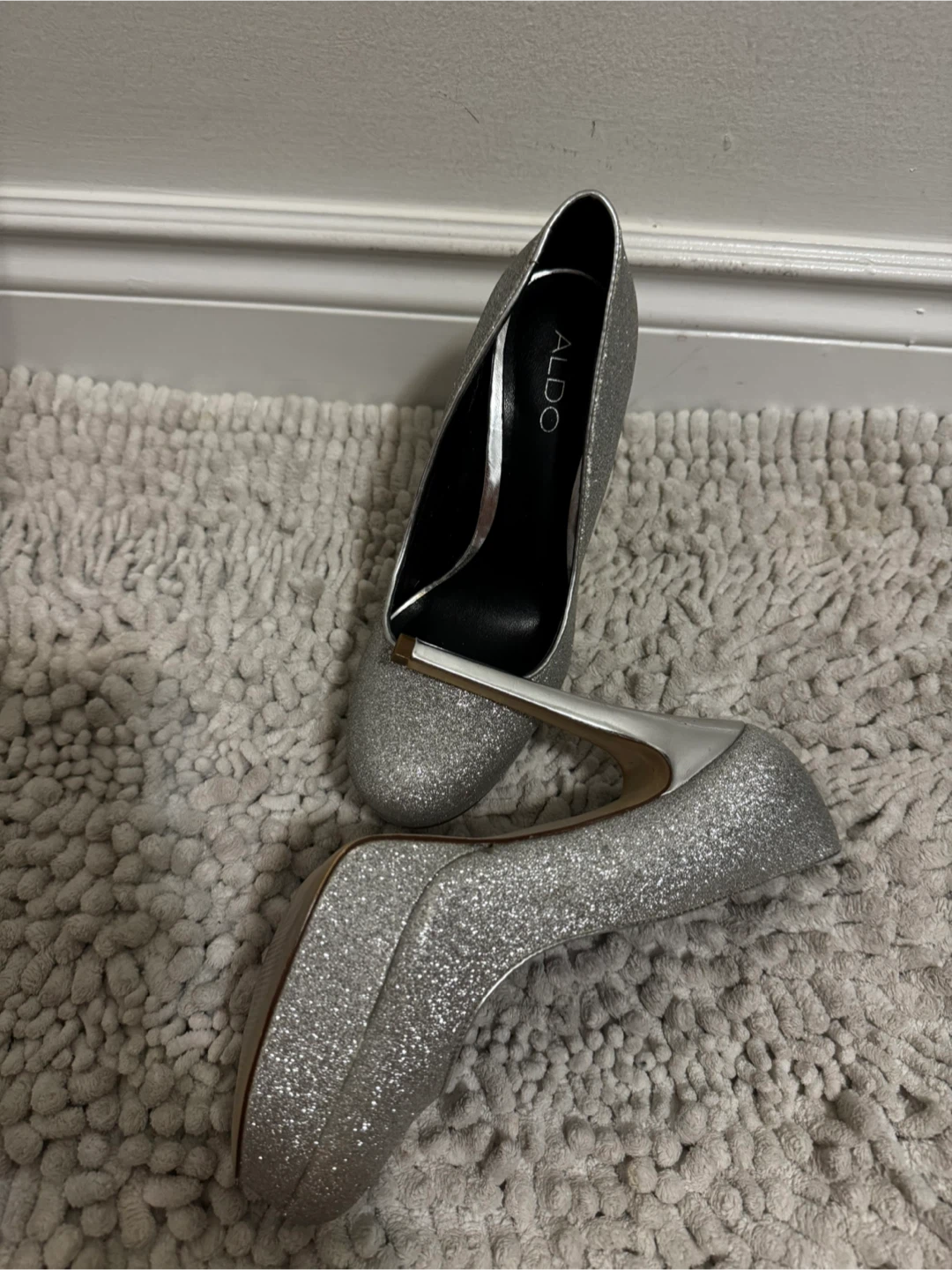 Aldo Silver Glitter Heels - Size 7.5 - photo 3