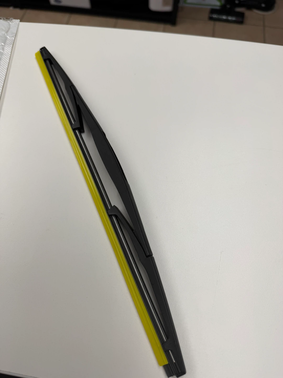 Professional X Rear Wiper Blade - New - photo 2