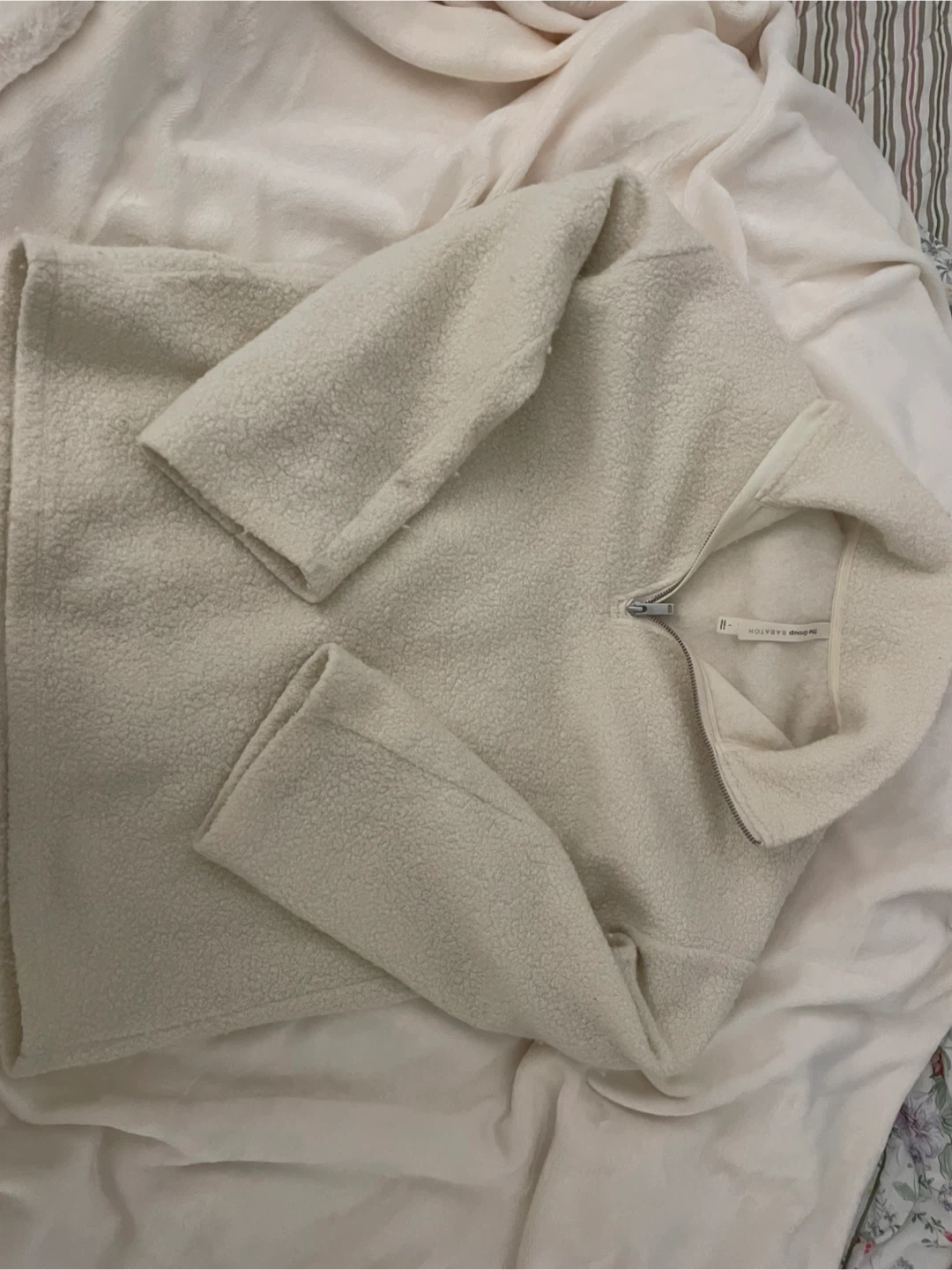 Aritzia / Babaton blouses and Wilfred sweater - photo 5