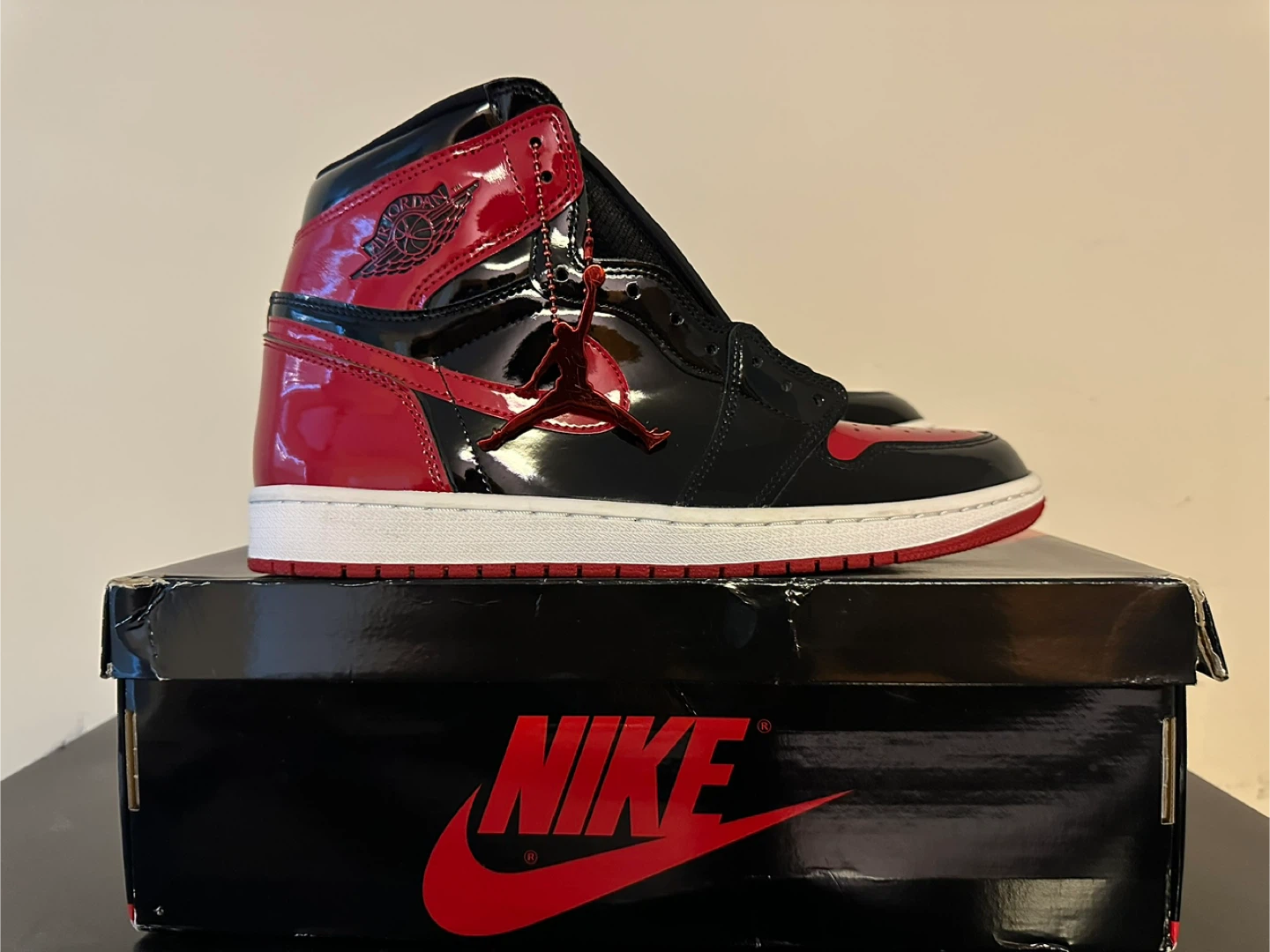 Nike Air Jordan 1 High OG Patent Bred Size 11 - photo 2