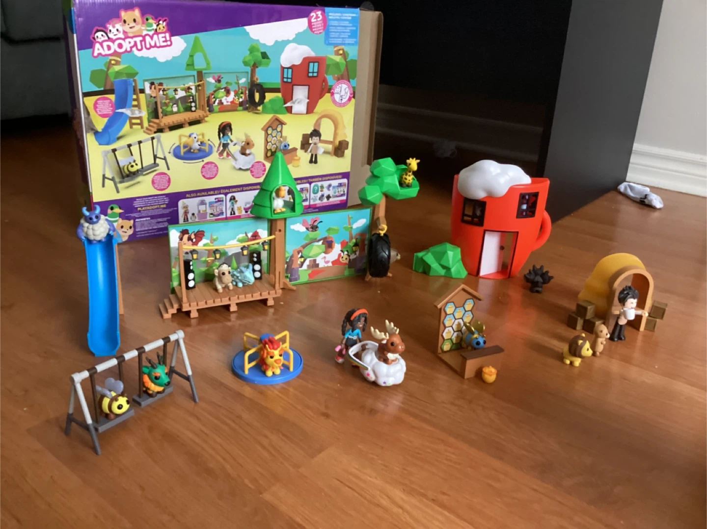 Roblox adopt me play set and characters