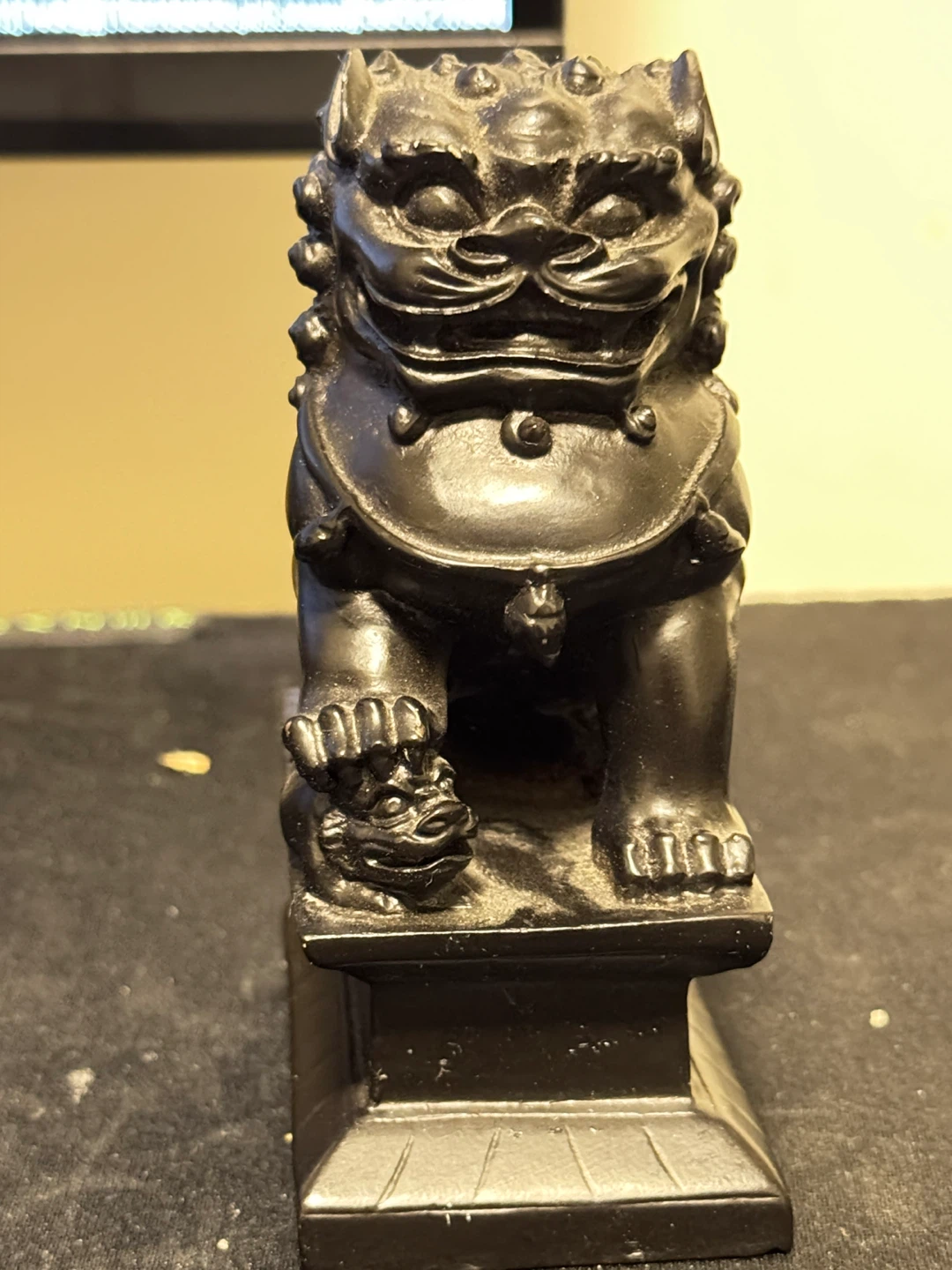 Foo Dog Statue
