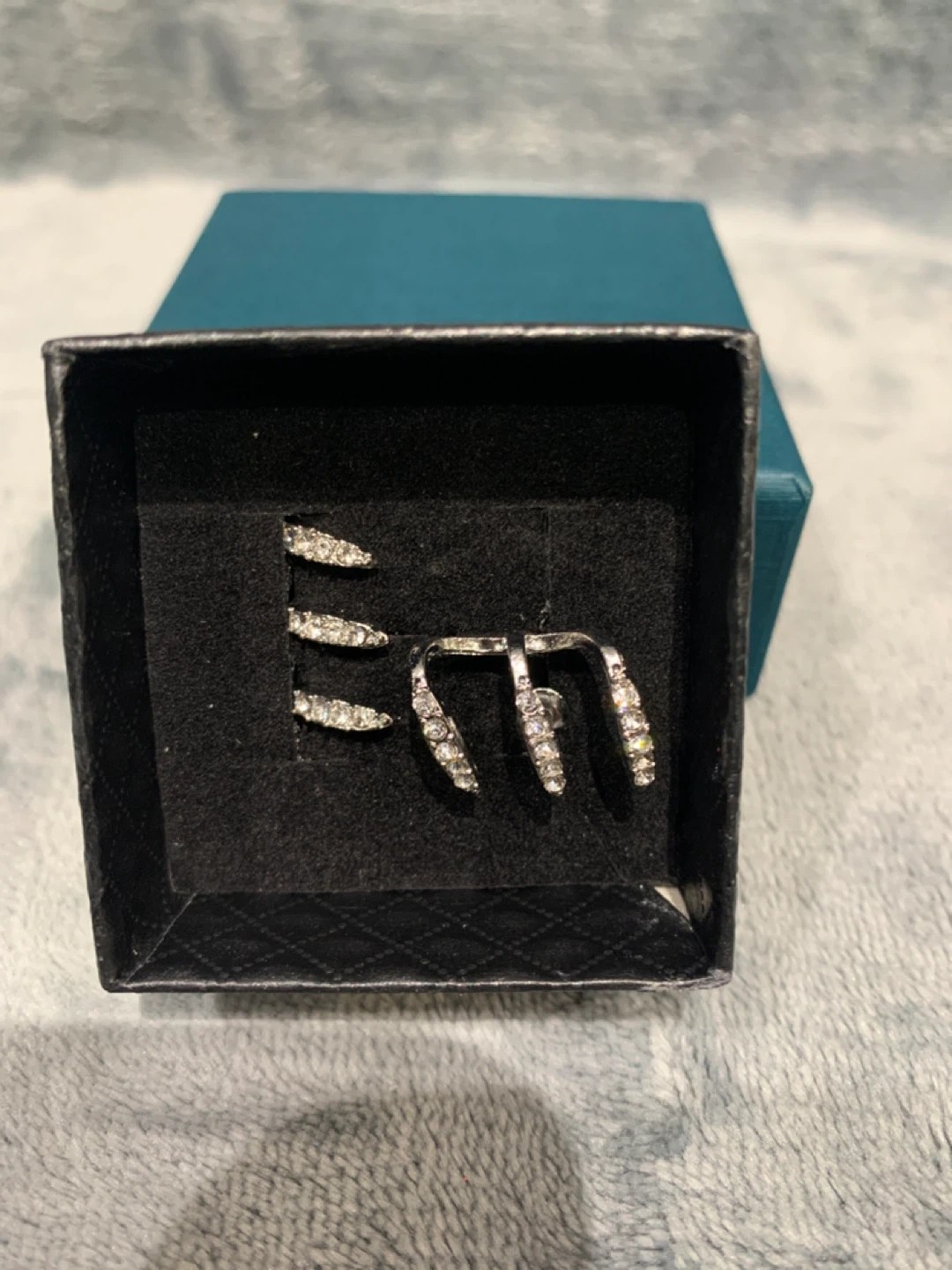 Silver Ear Cuff Set - New in Box - photo 2