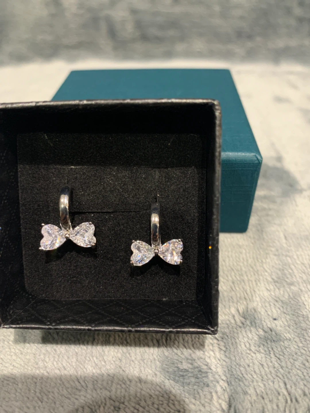 S925 Silver Bow Earrings with Cubic Stone