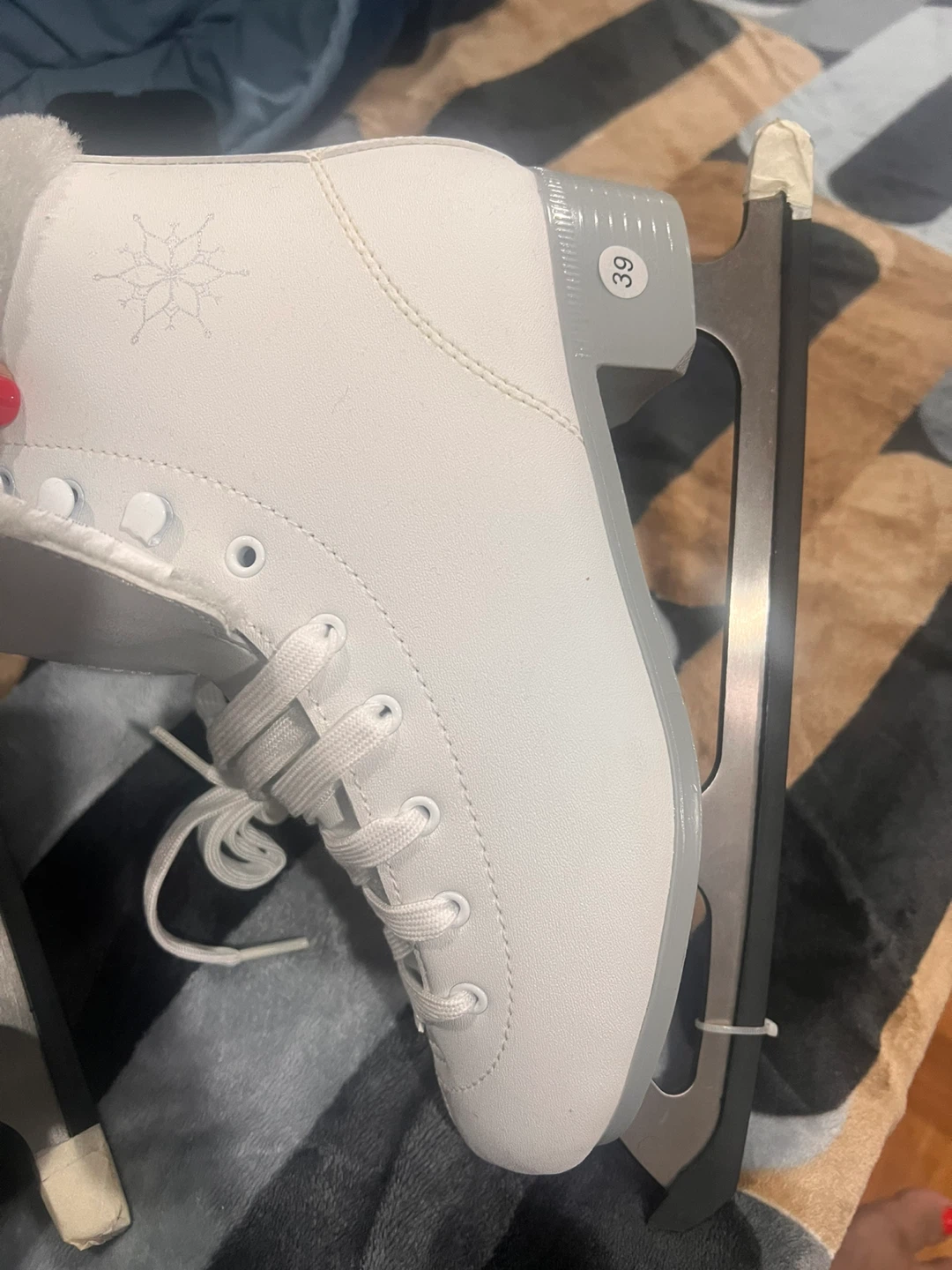 Oxelo Ice Skates - Size 39 Brand New - photo 3