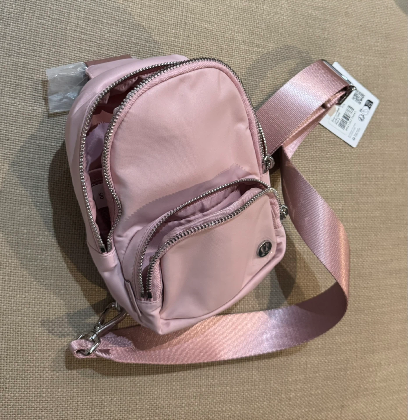 Lululemon Crossbody Bag + Free Hat - photo 3