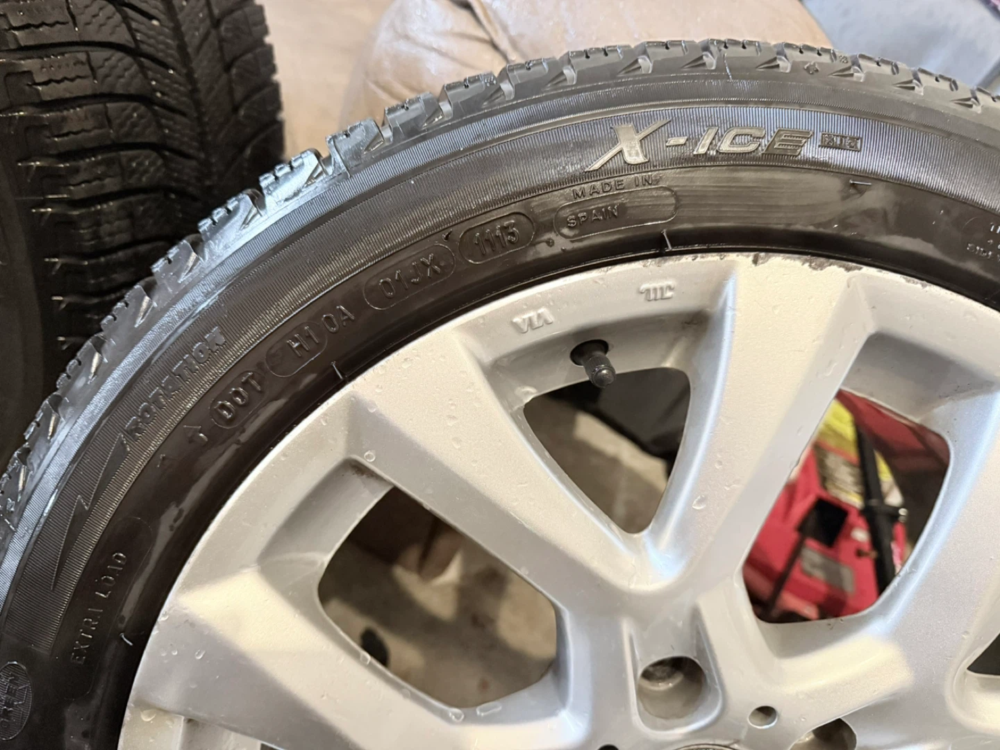Michelin X-Ice Snow Tires 225/50R17 - photo 5