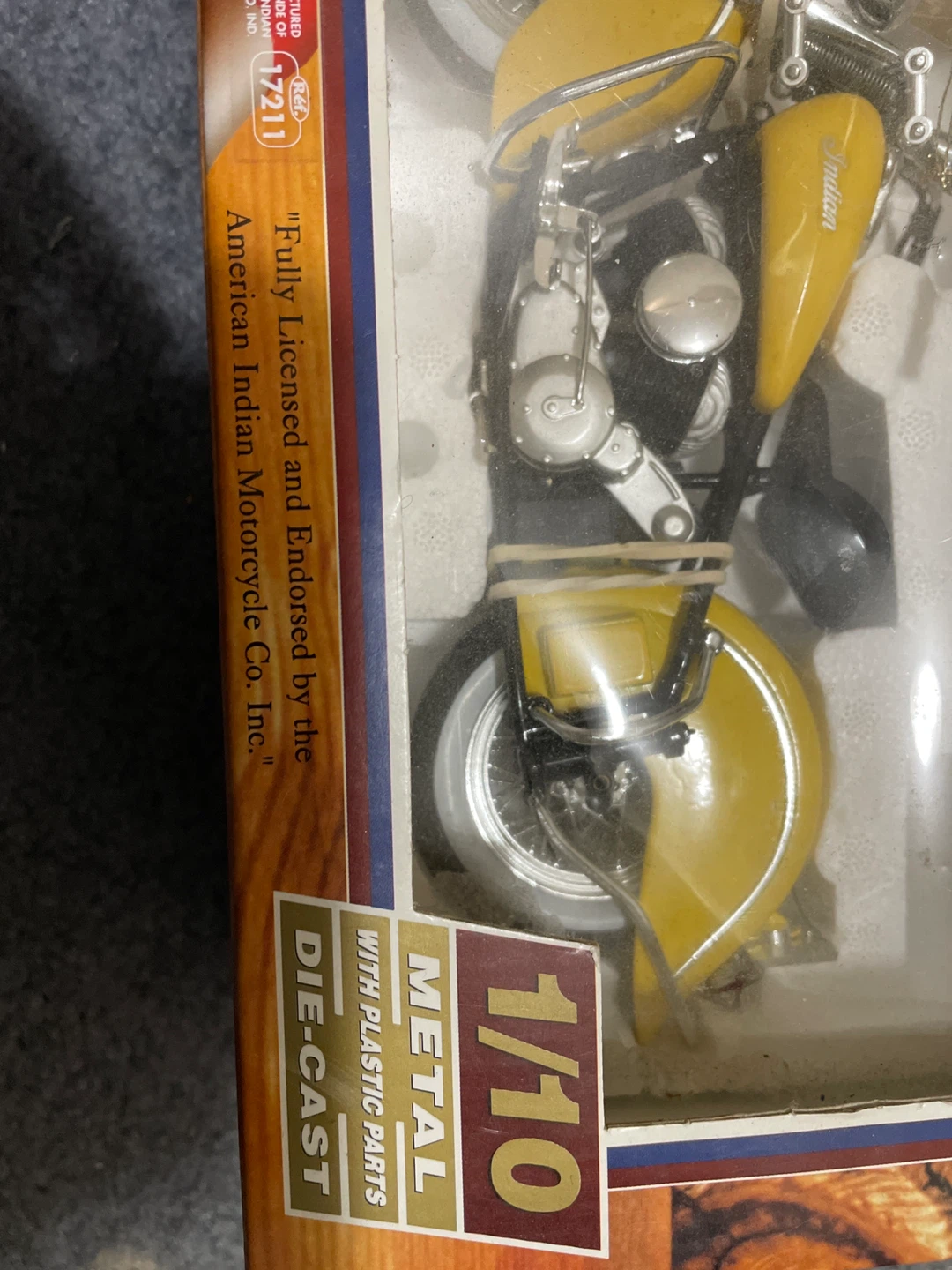 GuiJoy Indian Chief 348 1948 Die-Cast 1/10 - photo 2