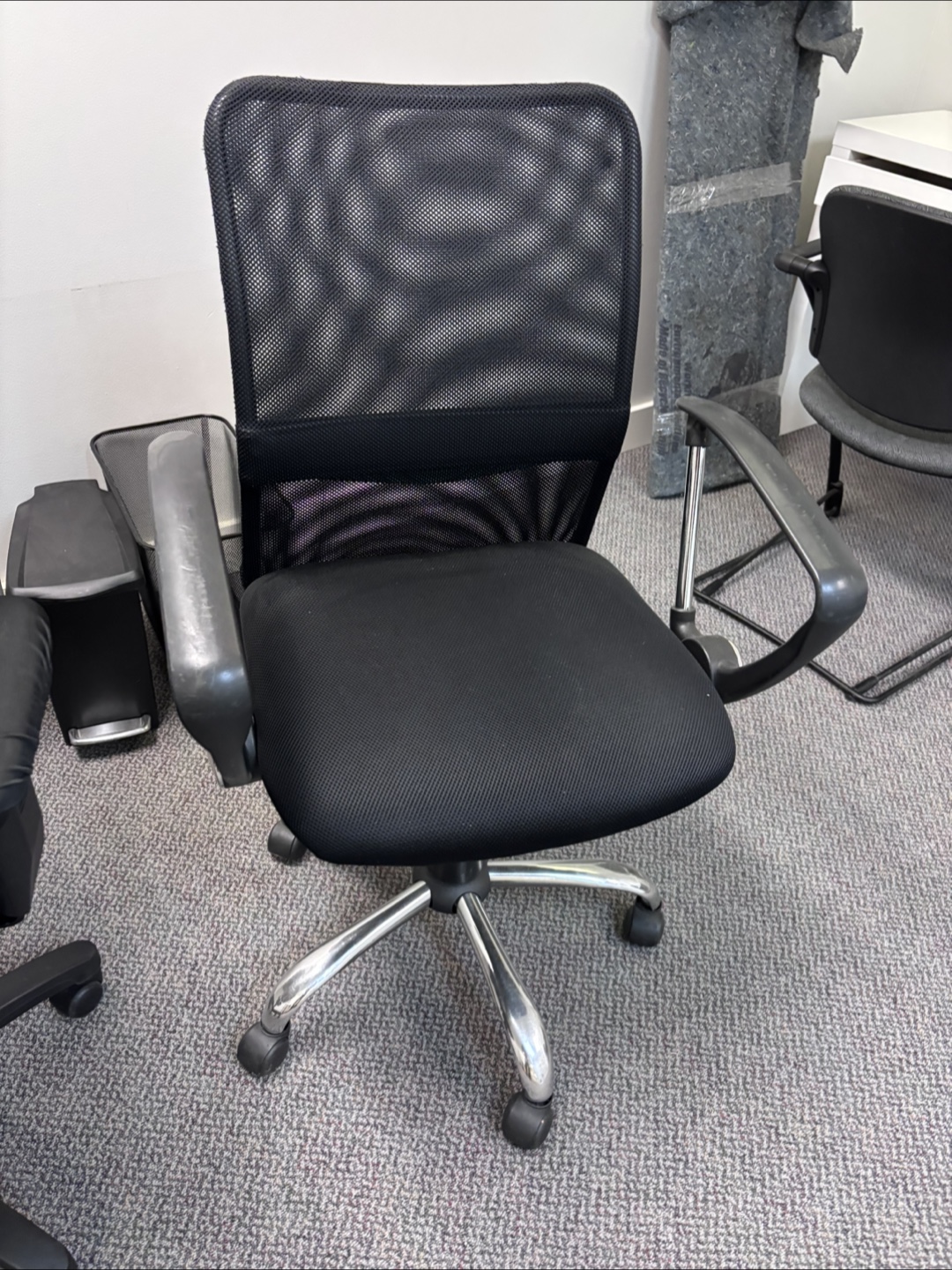 Black Office Chair each - photo 4