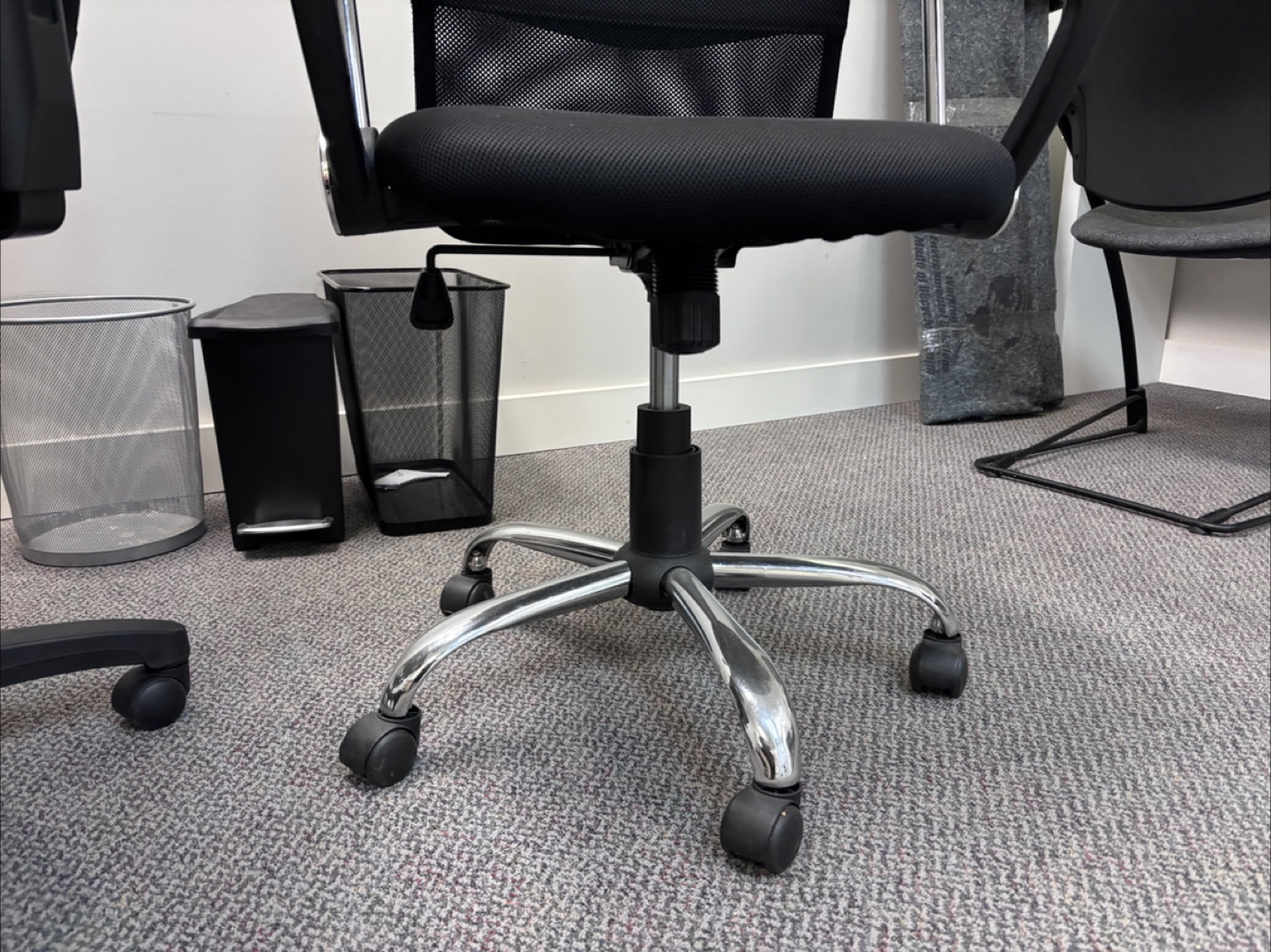 Black Office Chair each - photo 5