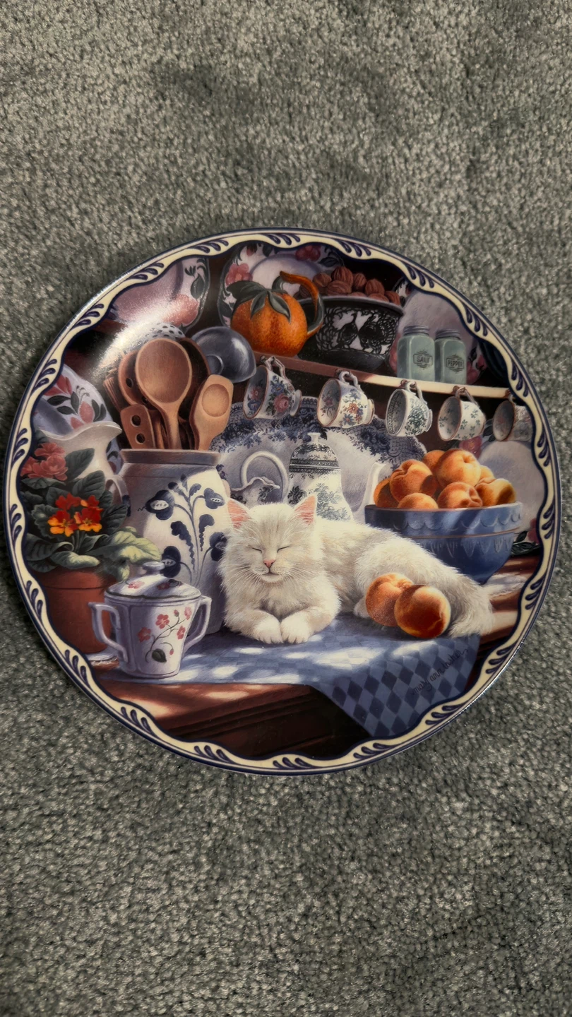 Mabel's Sunny Retreat Collector Plate