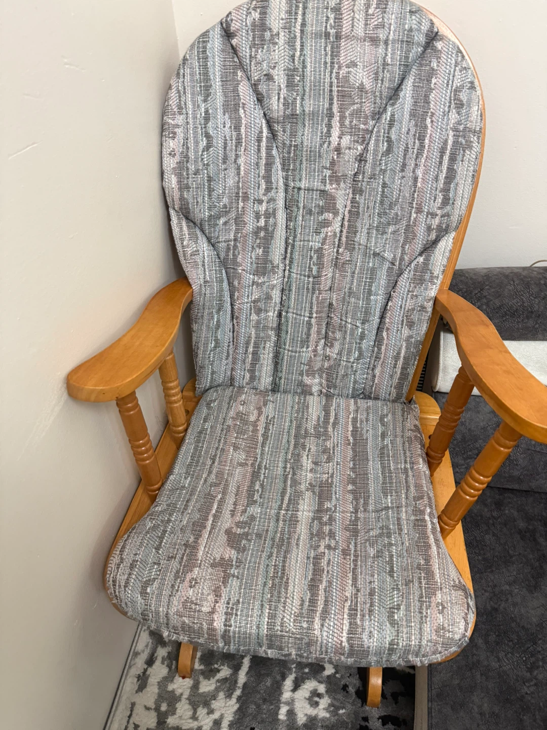 Gliding Rocking Chair - photo 2