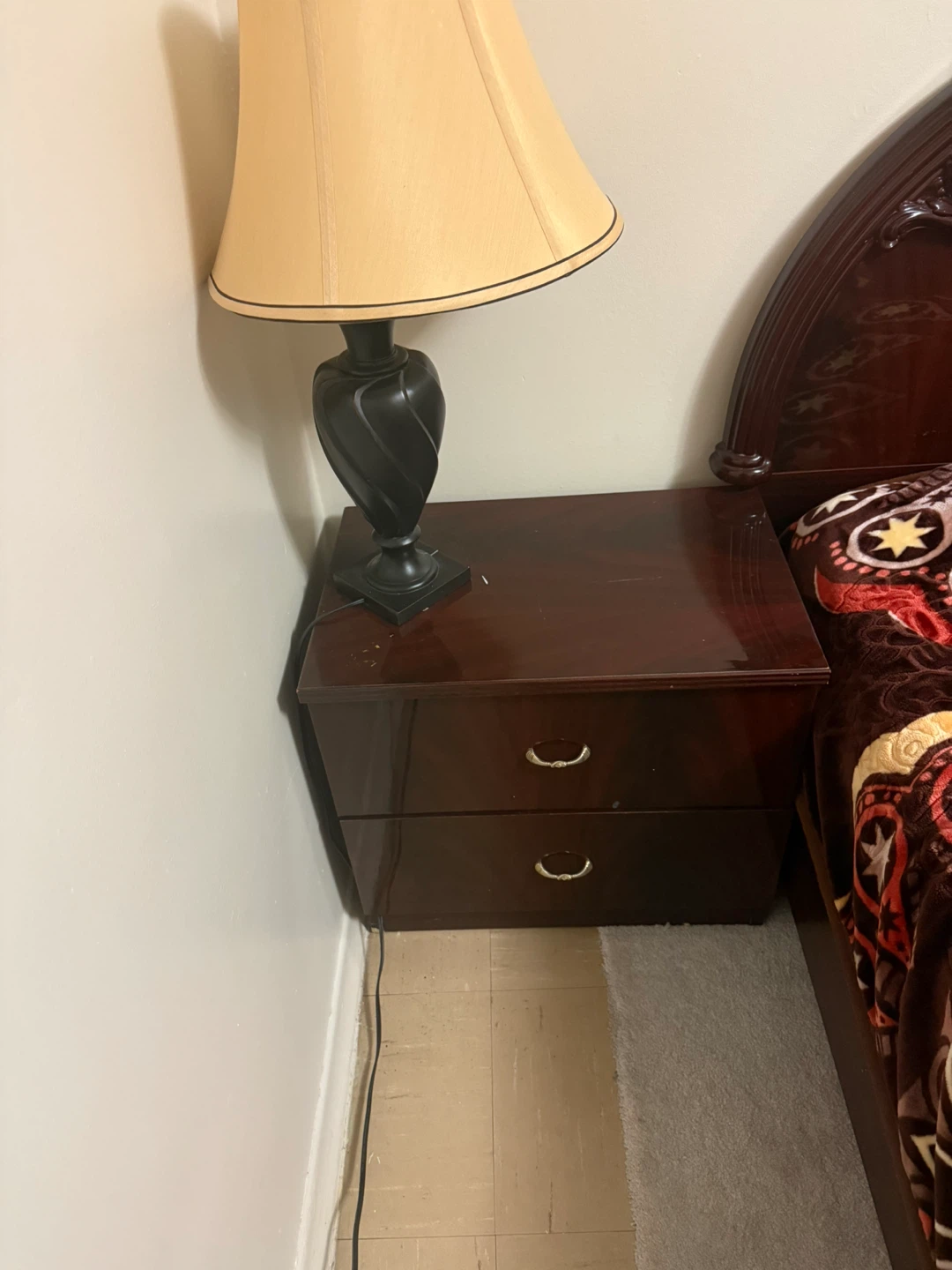 Bedroom Set - Dresser, Nightstands, Headboard - photo 5