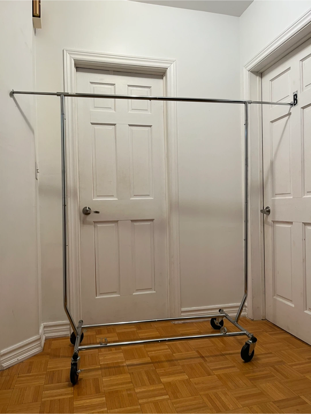 Clothes Rack - photo 2