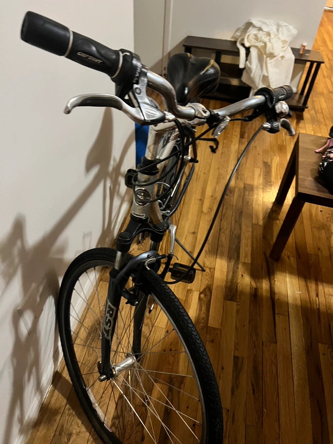 Trek Navigator 2.0 Hybrid Bike - Used - photo 3