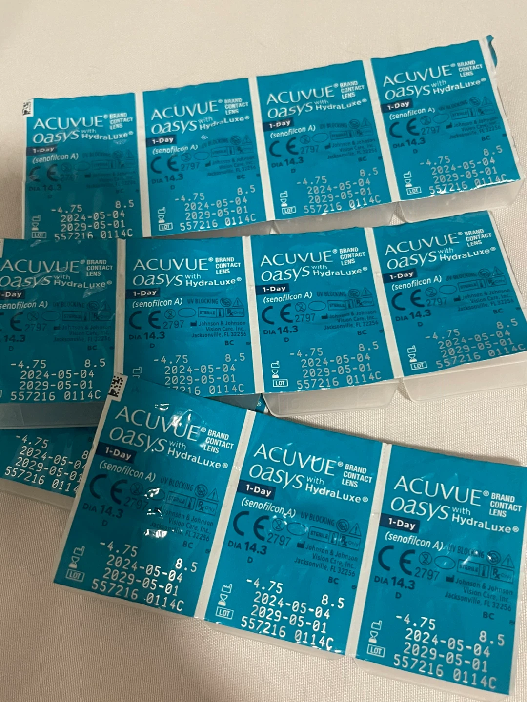 -4.75 Acuvue Oasys Hydraluxe 1-Day Contact Lenses - photo 3