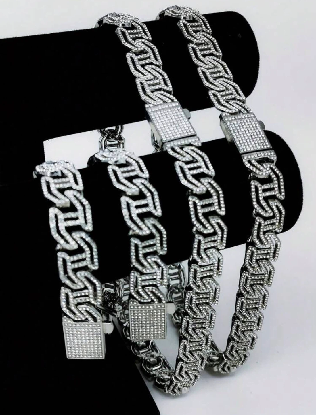 Cuban Link Necklace and Bracelet Set - photo 3