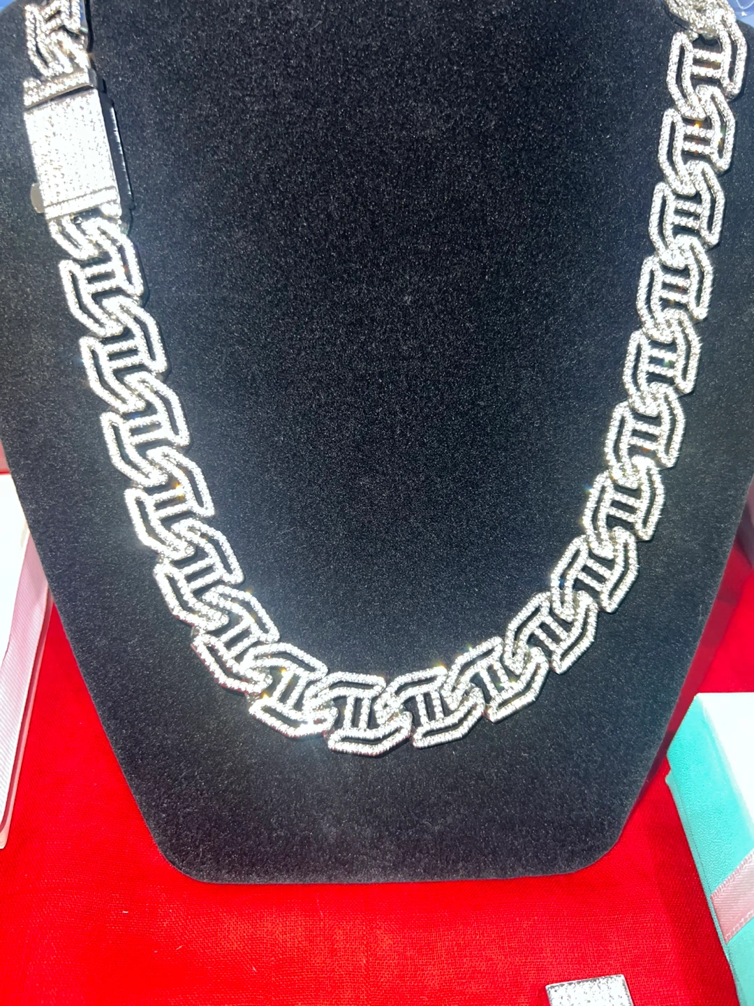 Cuban Link Necklace and Bracelet Set - photo 2