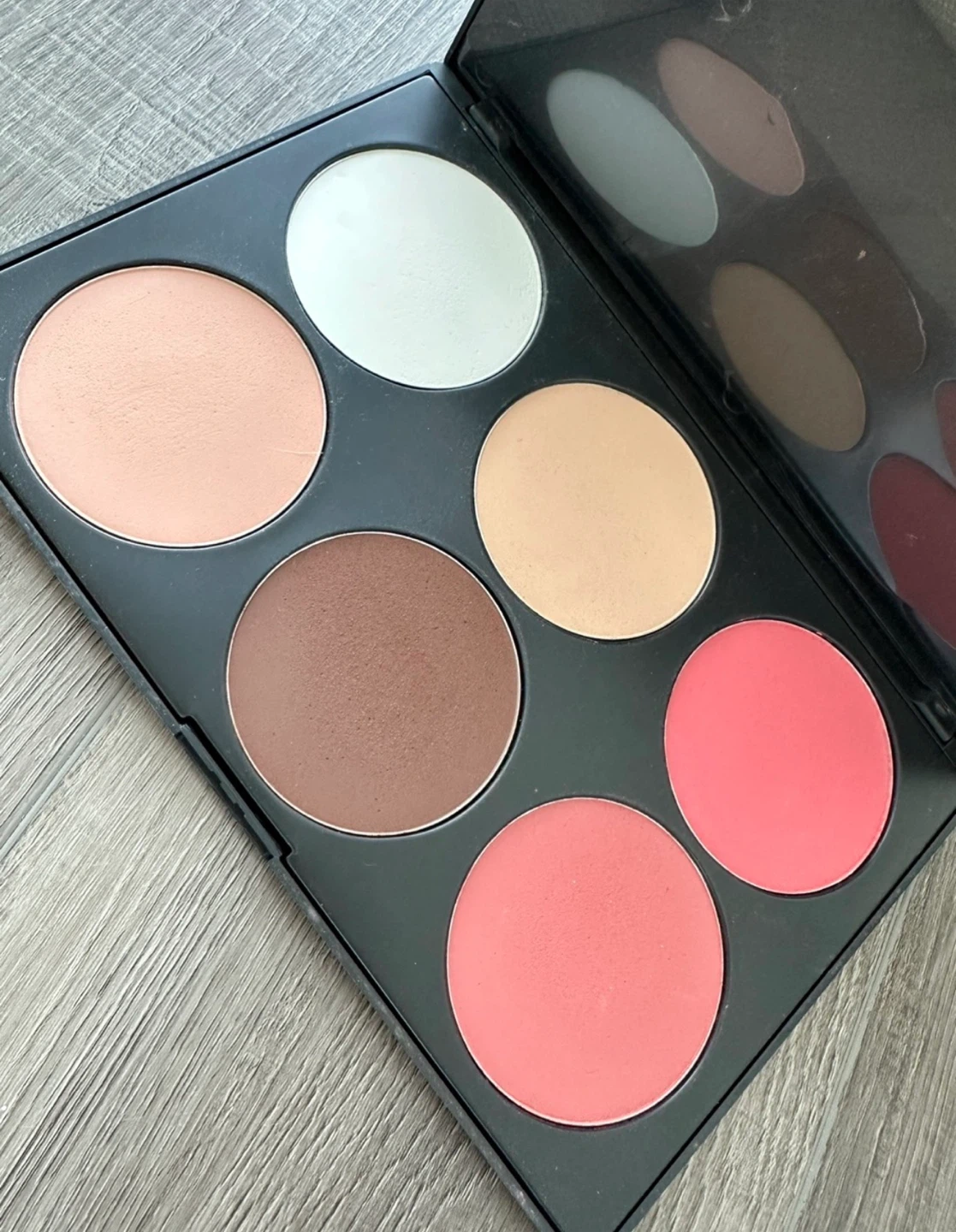 BH Cosmetics 6 Color Contour & Blush Palette - photo 2